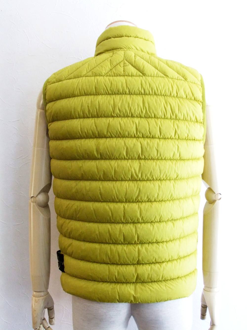 [即日発送]ストーンアイランド ダウンベスト イエロー Ｓ STONE ISLAND - STONE ISLAND (ストーンアイランド) ダウンベスト