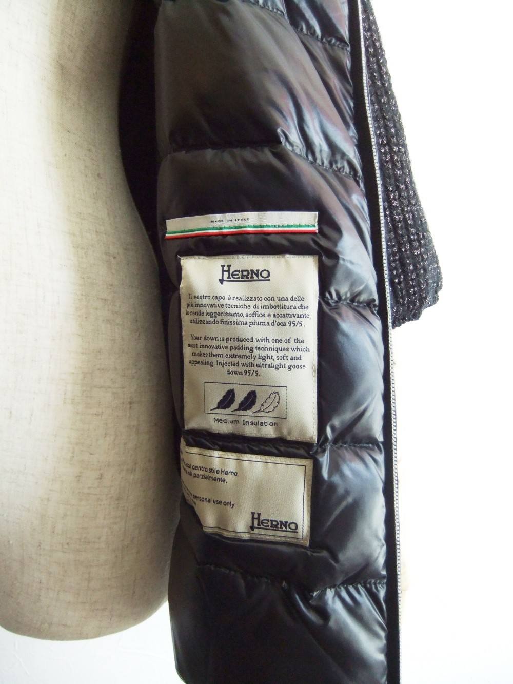 ヘルノ42 マーク♡♡♡ HERNO - HERNO (ヘルノ) ラメ ニット 7分袖 ダウン ジャケット | 4.444glad