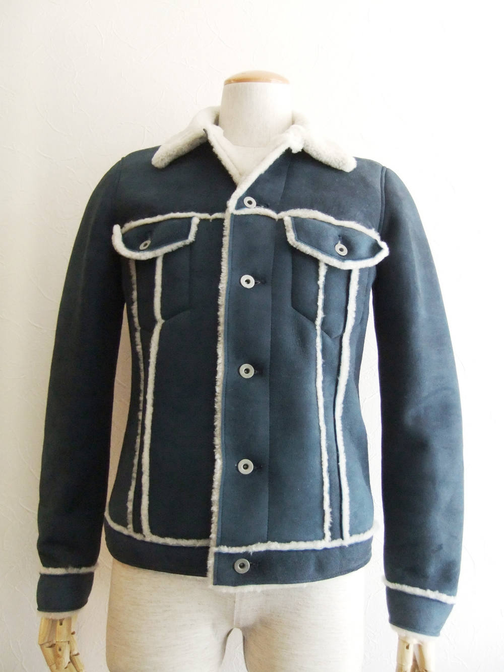 ISAMU KATAYAMA BACKLASH - オランダ メリノムートン THIRD 1702-01