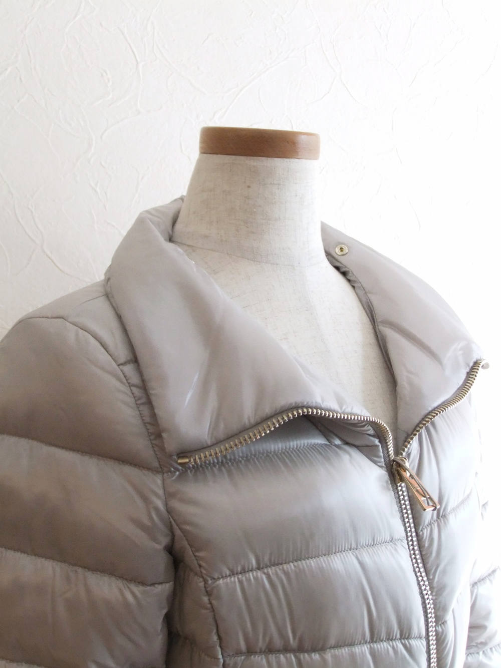 HERNO ヘルノ　ダウンコート　ロングダウン　シルバーフォックスファー襟 HERNO - フォックスファー ウェストシェイプ ロング ダウン コート