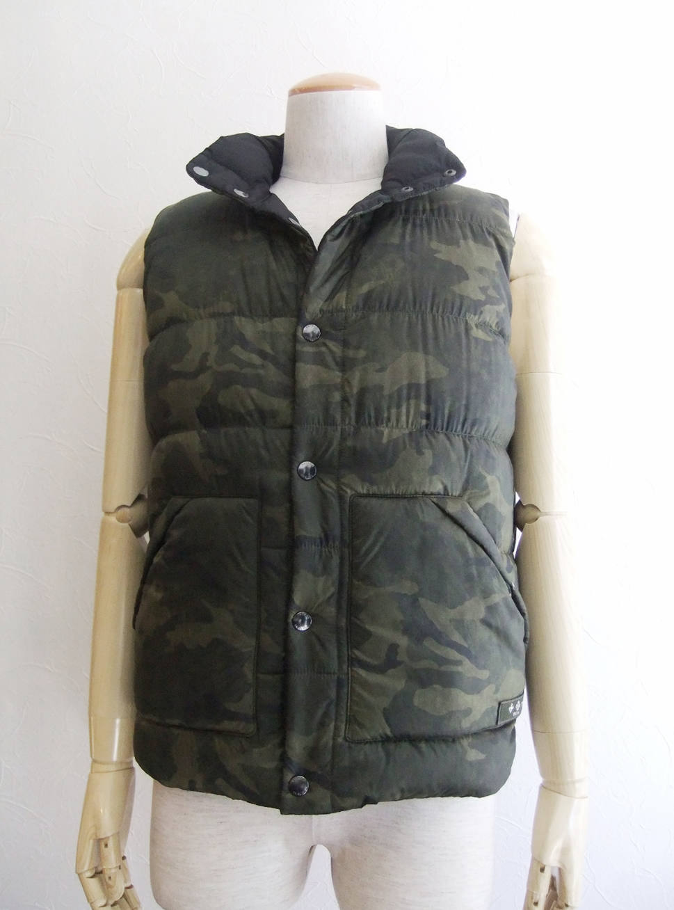 TATRAS - OSERO カモフラージュ柄リバーシブルダウンベスト | 4.444glad